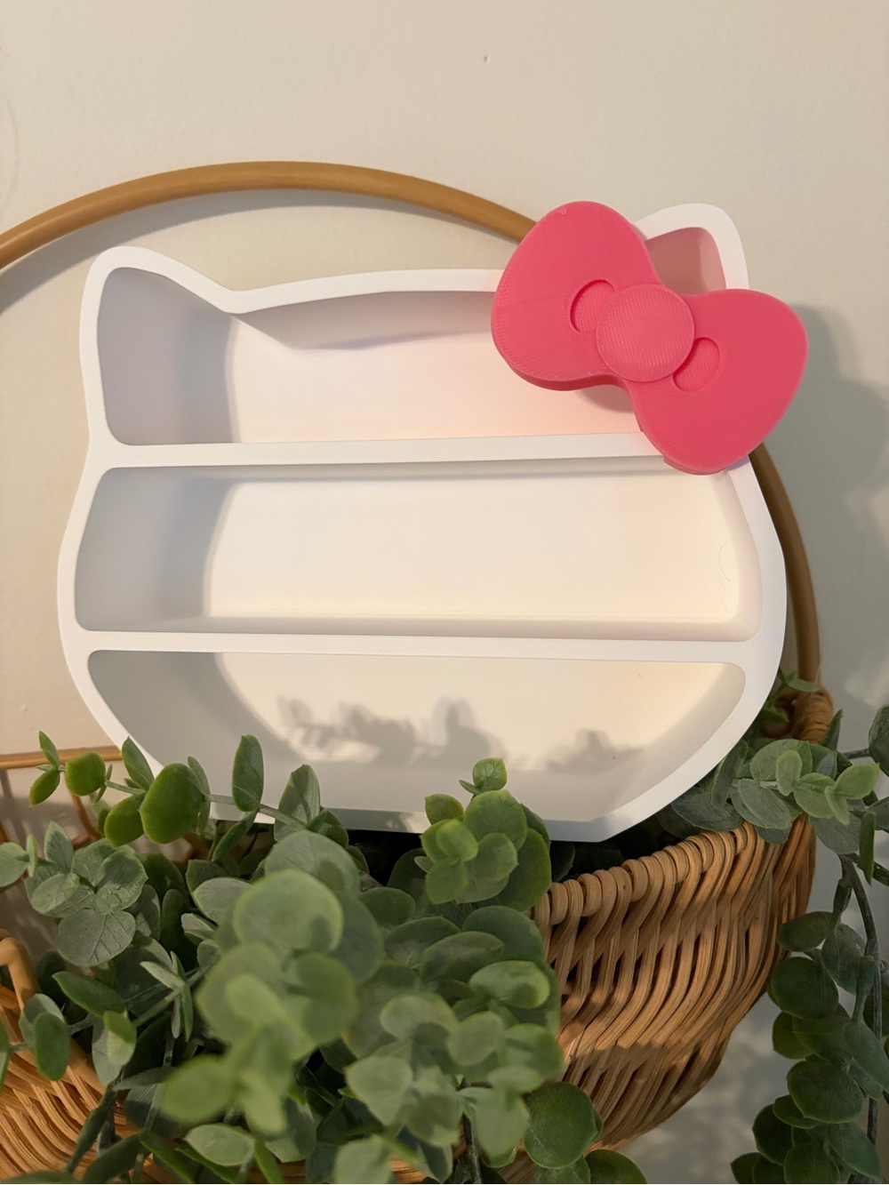 Hello Kitty White Shelf with Pink Bow Accent
